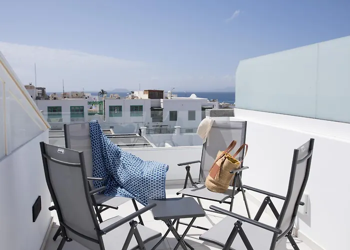 Homu Sama - Muy Cerca De La Playa *